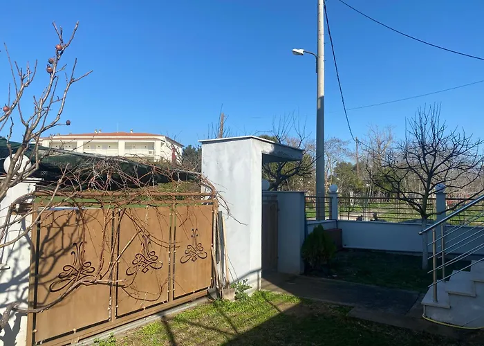 Apartamento Kalfas 2 *